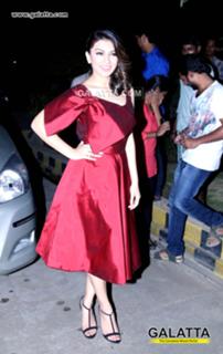 Hansika Motwani feet photo thumbnail
