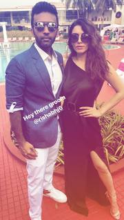 Hansika Motwani feet photo thumbnail