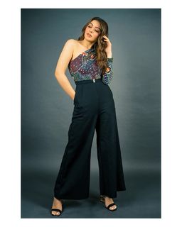Hansika Motwani feet photo thumbnail