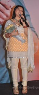 Hansika Motwani feet photo thumbnail
