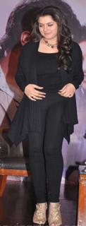 Hansika Motwani feet photo thumbnail