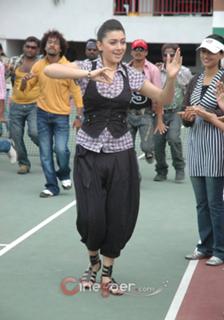 Hansika Motwani feet photo thumbnail