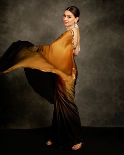 Hansika Motwani feet photo thumbnail