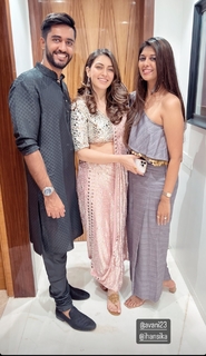 Hansika Motwani feet photo thumbnail