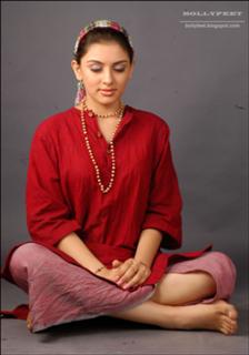 Hansika Motwani feet photo thumbnail