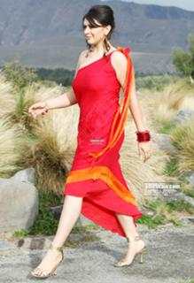 Hansika Motwani feet photo thumbnail