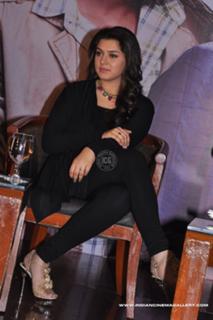 Hansika Motwani feet photo thumbnail