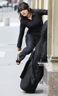 Hansika Motwani feet photo thumbnail