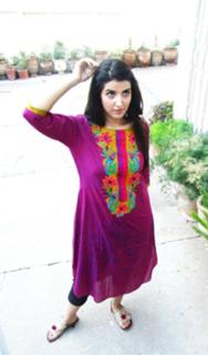 Hareem Farooq feet photo 1