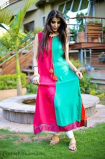 Hareem Farooq feet photo 14
