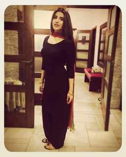 Hareem Farooq feet photo 3