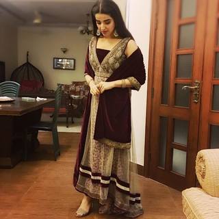 Hareem Farooq feet photo 1