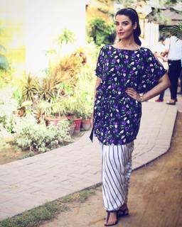 Hareem Farooq feet photo 19