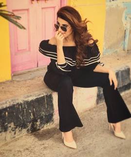 Hareem Farooq feet photo 13