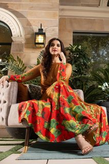 Hareem Farooq feet photo 4