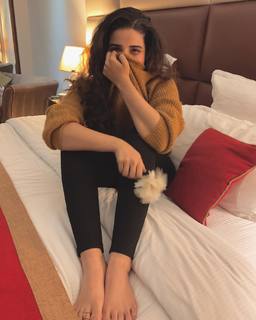Hareem Farooq feet photo 2