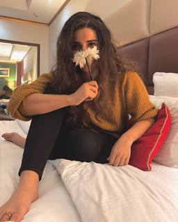 Hareem Farooq feet photo 20