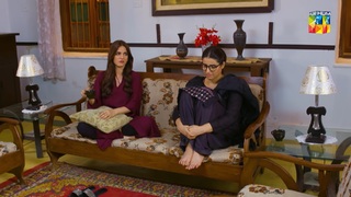 Hareem Farooq feet photo 3