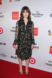 Hari Nef feet photo 20