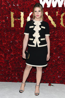 Hari Nef feet photo 16