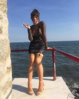 Hari Nef feet photo 12