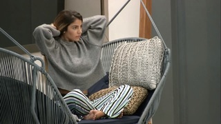 Hariany Almeida feet photo thumbnail
