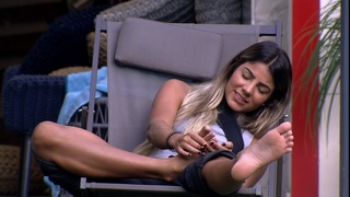 Hariany Almeida feet photo thumbnail