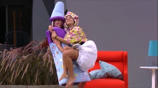 Hariany Almeida feet photo thumbnail