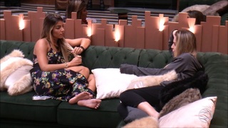 Hariany Almeida feet photo thumbnail