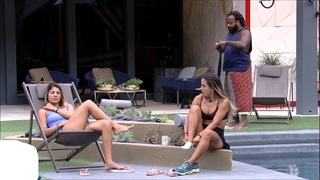 Hariany Almeida feet photo thumbnail