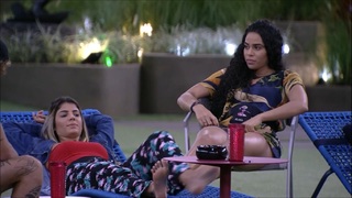 Hariany Almeida feet photo thumbnail