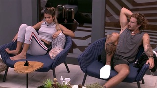 Hariany Almeida feet photo thumbnail