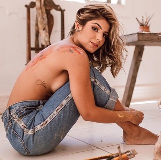 Hariany Almeida feet photo thumbnail