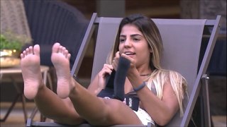 Hariany Almeida feet photo thumbnail