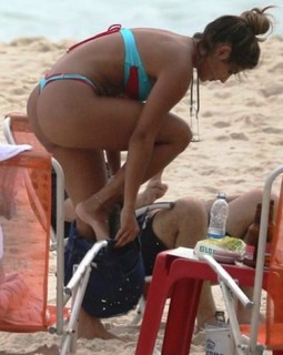 Hariany Almeida feet photo thumbnail