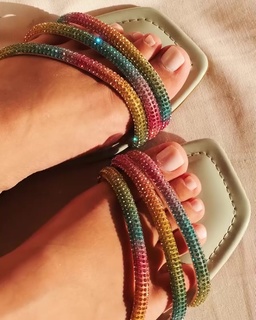 Hariany Almeida feet photo thumbnail