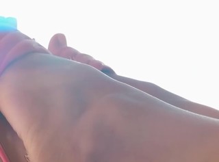 Hariany Almeida feet photo thumbnail