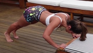 Hariany Almeida feet photo thumbnail