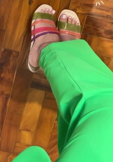 Hariany Almeida feet photo thumbnail