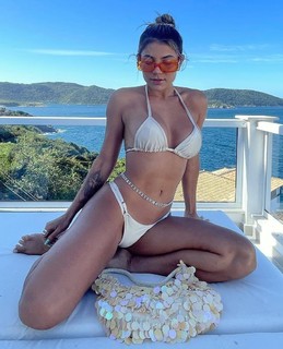 Hariany Almeida feet photo thumbnail