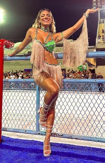 Hariany Almeida feet photo thumbnail