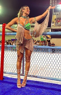 Hariany Almeida feet photo thumbnail