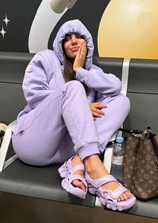 Hariany Almeida feet photo thumbnail