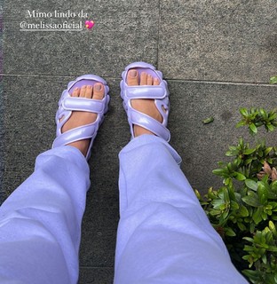 Hariany Almeida feet photo thumbnail