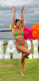Hariany Almeida feet photo thumbnail