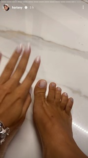 Hariany Almeida feet photo thumbnail