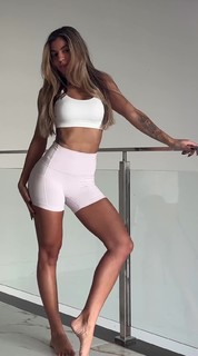 Hariany Almeida feet photo thumbnail