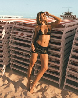 Hariany Almeida feet photo thumbnail