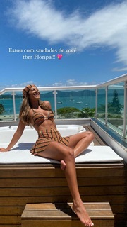 Hariany Almeida feet photo thumbnail