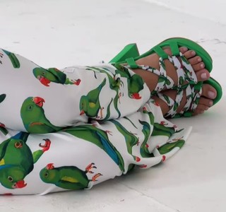 Hariany Almeida feet photo thumbnail
